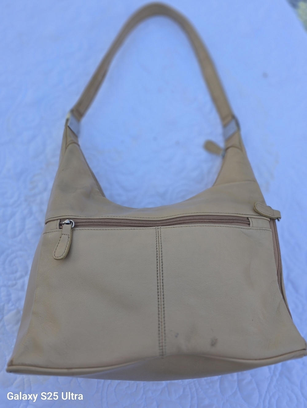 Aurielle Vintage 90s Beige Slouchy Leather Hobo Bag - Picture 4 of 17